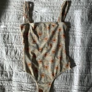 Sistr revolution one piece